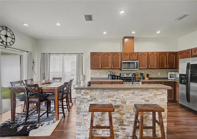 Photo 3 of Single family home for sale at 9837 Jasmine Brook Cir, Land O Lakes, FL 34638 | MLS# TB8539969 | Listing updated on 2026-09-15