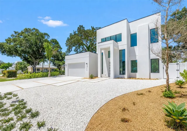 Photo 2 of Single family home for sale at 2345 Temple St, Sarasota, FL 34239 | MLS# A4703329 | Listing updated on 2026-09-15