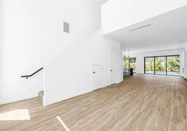 Photo 4 of Single family home for sale at 2345 Temple St, Sarasota, FL 34239 | MLS# A4703329 | Listing updated on 2026-09-15