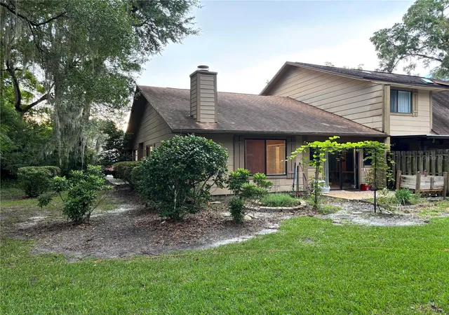 Photo 2 of Sale Pending at 110 Silver Bow Trl, Deland, FL 32724 | MLS# V4950795 | Listing updated on 2026-10-06