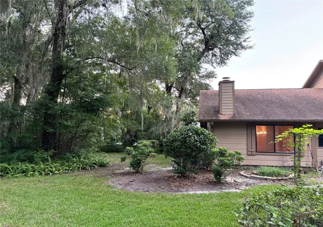 Photo 4 of Sale Pending at 110 Silver Bow Trl, Deland, FL 32724 | MLS# V4950795 | Listing updated on 2026-10-06