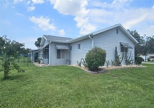 Photo 3 of Single family home for sale at 8142 Sw 106th Street, Ocala, FL 34481 | MLS# OM730639 | Listing updated on 2026-09-19