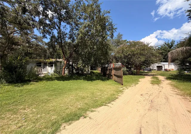 33rd image of 16100 Se 253rd Ct, Umatilla, FL 32784 | MLS# V4950796