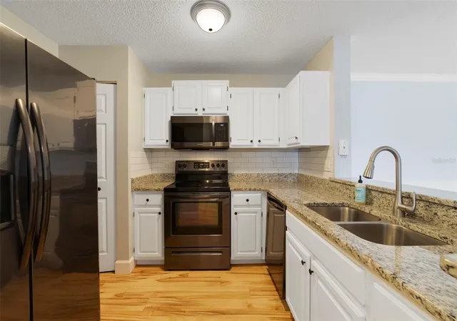 Photo 3 of Sale Pending at 1939 Summer Clb Dr #111, Oviedo, FL 32765 | MLS# O6434574 | Listing updated on 2026-09-01