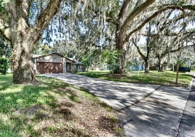 Photo 2 of Single family home for sale at 101 N Elliott Ave, Sanford, FL 32771 | MLS# O6434589 | Listing updated on 2026-10-02