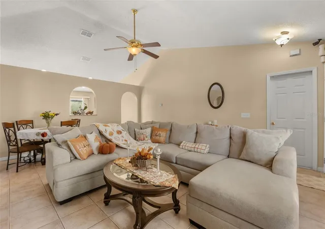 Photo 5 of Single family home for sale at 374 Colonade Ct, Kissimmee, FL 34758 | MLS# O6434590 | Listing updated on 2026-08-30