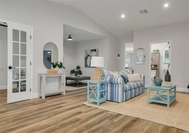 Photo 4 of Single family home for sale at 511 25th Avenue N, Saint Petersburg, FL 33704 | MLS# TB8540033 | Listing updated on 2026-09-20