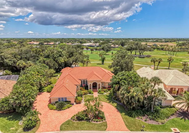 Photo 3 of Sale Pending at 314 Stone Briar Creek Dr, Venice, FL 34292 | MLS# N6145403 | Listing updated on 2026-10-06