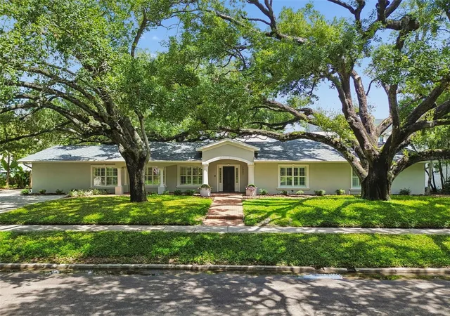1st image of 2807 W Fountain Blvd, Tampa, FL 33609 | MLS# TB8540055