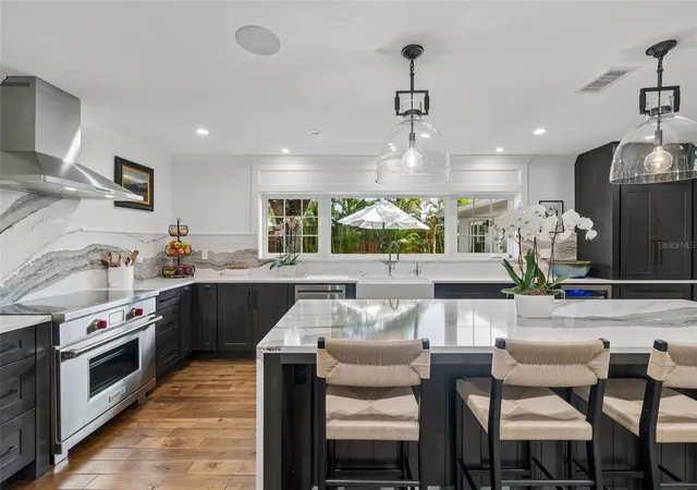 Photo 2 of Single family home for sale at 2807 W Fountain Blvd, Tampa, FL 33609 | MLS# TB8540055 | Listing updated on 2026-10-30