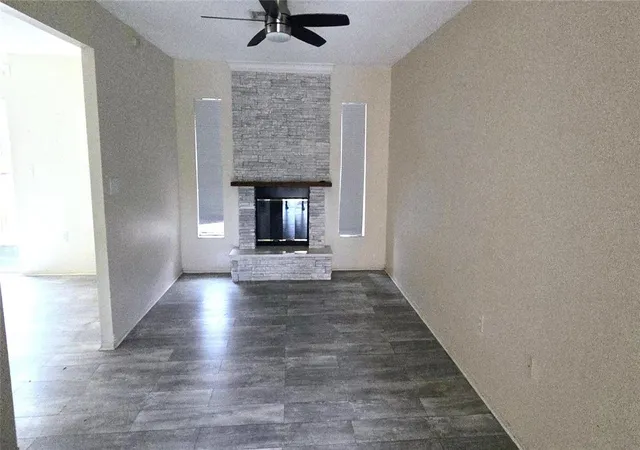 4th image of 749 Schoolhouse Rd, Lakeland, FL 33813 | MLS# L4964388