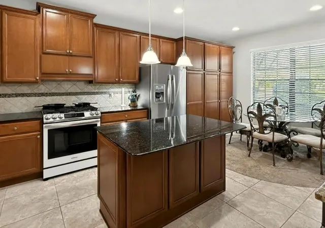 3rd image of 442 Del Sol Ave, Davenport, FL 33837 | MLS# S5155861