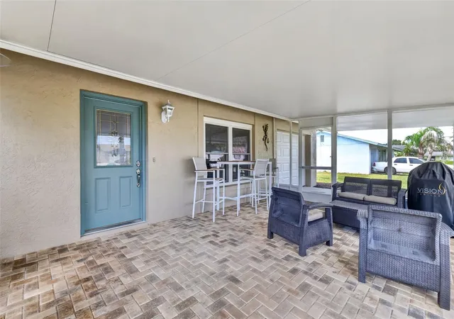 Photo 3 of Single family home for sale at 1233 Padgett Cir, Lady Lake, FL 32159 | MLS# G5116612 | Listing updated on 2026-09-20