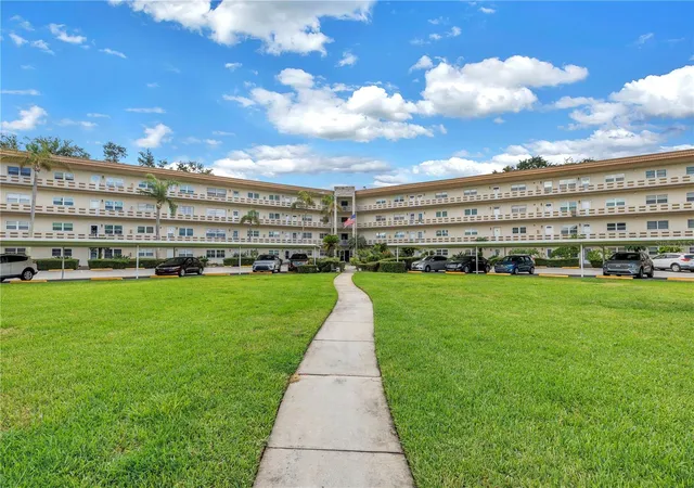 Photo 1 of Condo for sale at 5725 80th St N #106, St Petersburg, FL 33709 | MLS# TB8540069 | Listing updated on 2026-08-31