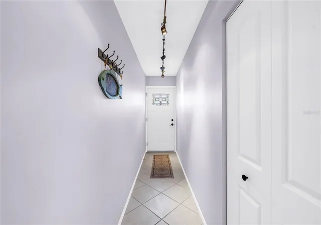 Listing Photo 4 - Condo for sale in building located at 5725 80Th St N, St. Petersburg, FL 33709 - Unit #106