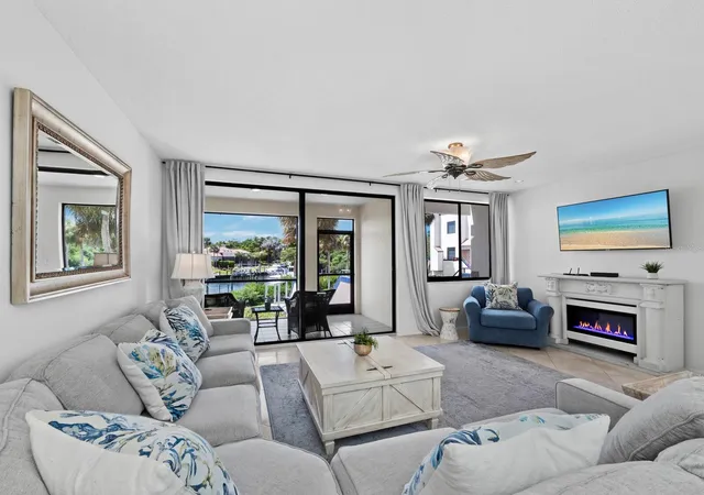 Photo 2 of Condo for sale at 1906 Harbourside Dr #303, Longboat Key, FL 34228 | MLS# A4703351 | Listing updated on 2026-10-04