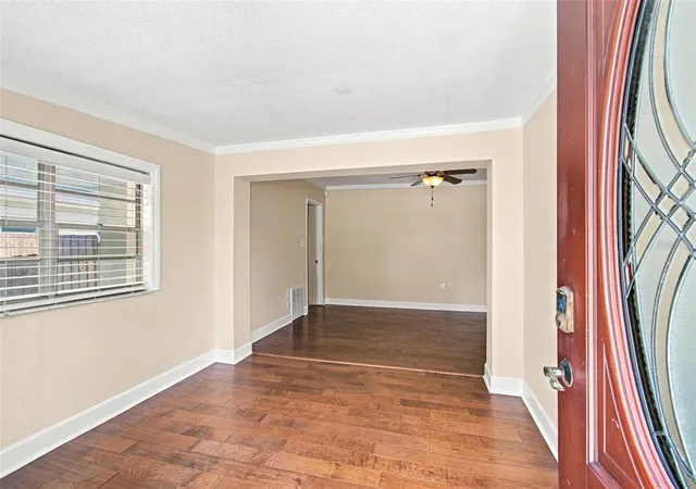 2nd image of 805 W Braddock St, Tampa, FL 33603 | MLS# TB8540079