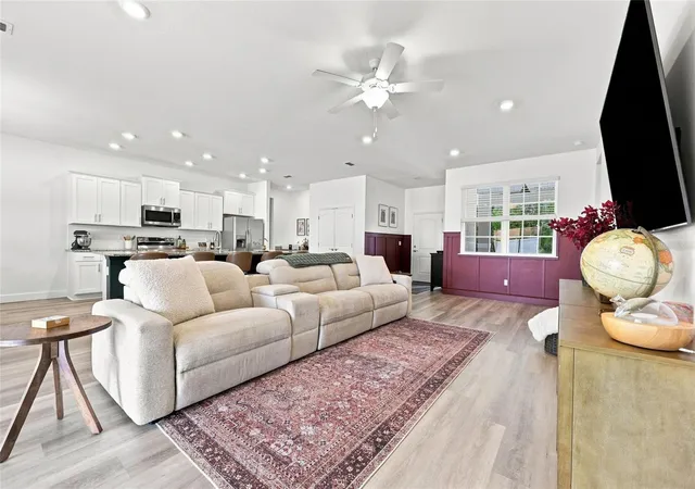 Photo 3 of Single family home for sale at 5 Pine Bush Ln, Palm Coast, FL 32164 | MLS# FC320784 | Listing updated on 2026-10-21