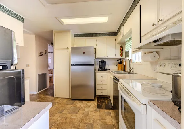 Photo 3 of Manufactured home for sale at 2100 Kings Hwy #27, Port Charlotte, FL 33980 | MLS# C7529738 | Listing updated on 2026-10-22
