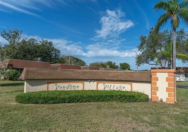 2nd image of 7030 Versailles N, Pinellas Park, FL 33781 | MLS# TB8540126