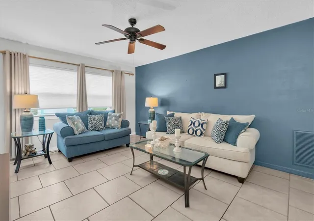 3rd image of 7030 Versailles N, Pinellas Park, FL 33781 | MLS# TB8540126