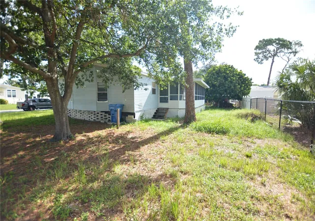 21st image of 5192 75th St N, St Petersburg, FL 33709 | MLS# L4964395