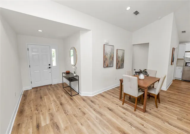 Photo 3 of Single family home for sale at 23 8Th St S, Eagle Lake, FL 33839 | MLS# L4964396 | Listing updated on 2026-09-05