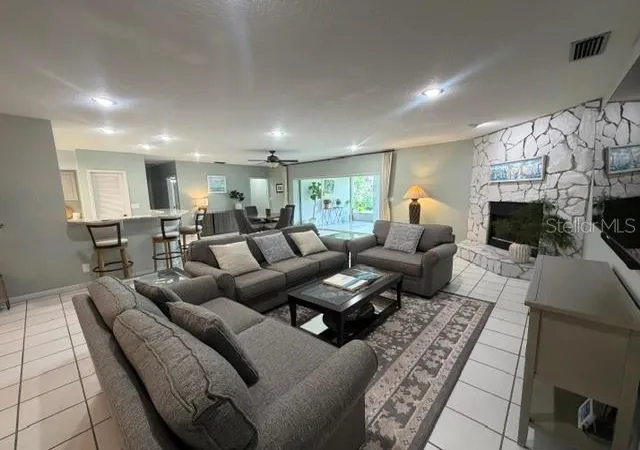 5th image of 2241 Winterset Rd, Winter Haven, FL 33884 | MLS# B4902341
