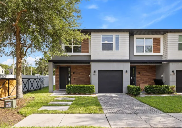 Photo 3 of Townhouse for sale at 4400 Le Reve Ct, Kissimmee, FL 34746 | MLS# O6434681 | Listing updated on 2026-08-25