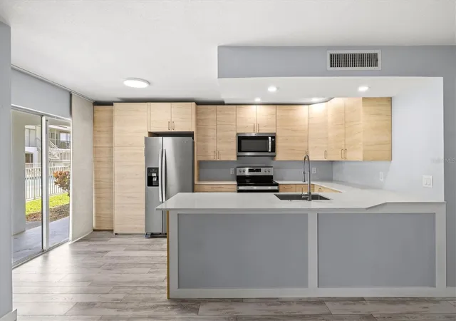 3rd image of 4035 S School Ave #C5, Sarasota, FL 34231 | MLS# A4703376