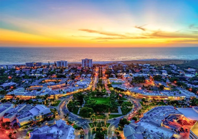 38th image of 4035 S School Ave #C5, Sarasota, FL 34231 | MLS# A4703376