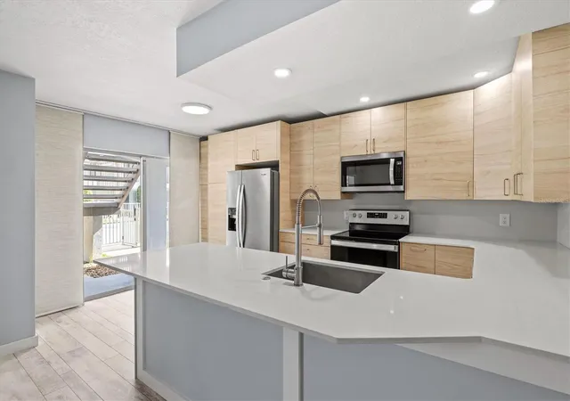 4th image of 4035 S School Ave #C5, Sarasota, FL 34231 | MLS# A4703376