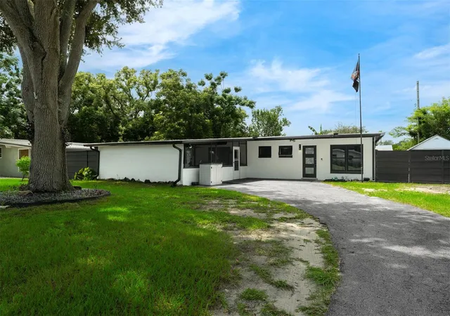 1st image of 2313 Knoll St, Winter Park, FL 32792 | MLS# O6434684