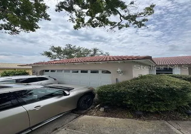 Photo 3 of Single family home for sale at 2014 Tanglewood Wy Ne, St Petersburg, FL 33702 | MLS# TB8540159 | Listing updated on 2026-08-28