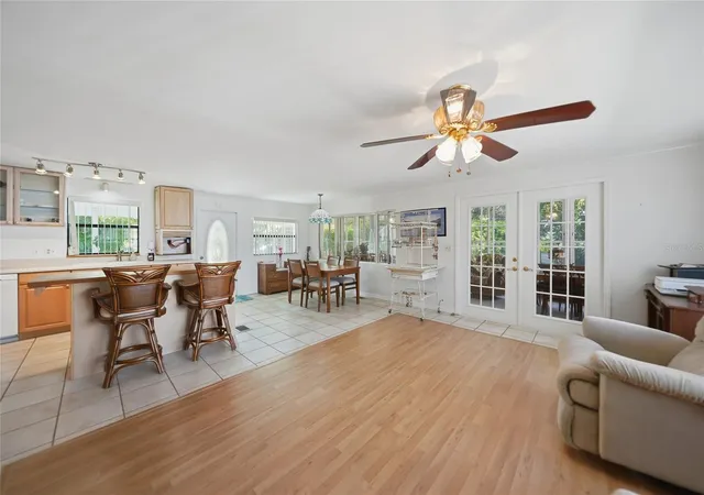 4th image of 1230 Seahorse Ln, Englewood, FL 34224 | MLS# D6148469