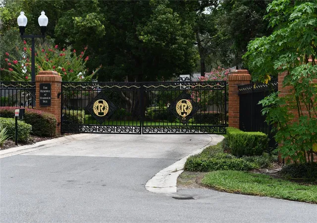 Photo 3 of Single family home for sale at 450 Harbour Iss, Longwood, FL 32750 | MLS# O6434694 | Listing updated on 2026-09-25