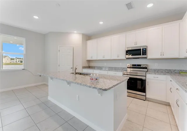 Photo 4 of Sale Pending at 3716 Rolling Ridge Bnd, Davenport, FL 33837 | MLS# O6434696 | Listing updated on 2026-10-02