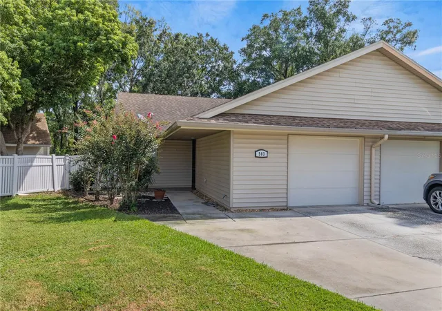 1st image of 503 Market Sq W, Lakeland, FL 33813 | MLS# L4964399