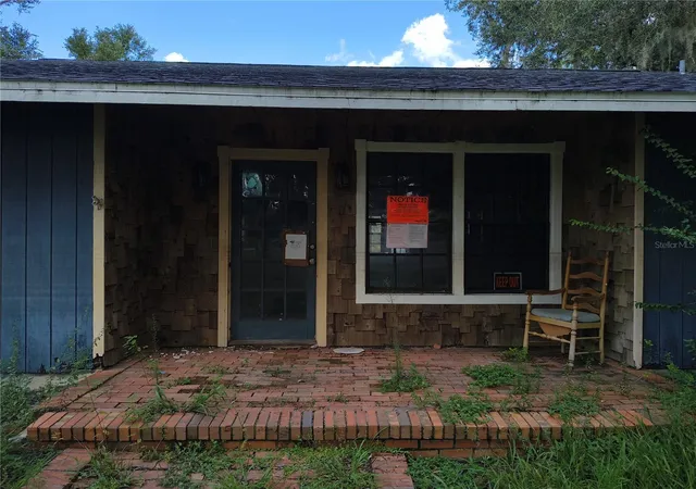 Photo 3 of Single family home for sale at 5125 Lakewood Dr, Dade City, FL 33523 | MLS# TB8540171 | Listing updated on 2026-09-01