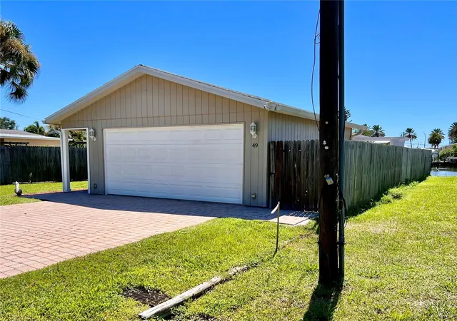 Photo 3 of Single family home for sale at 47 49 Hatchett Crk Rd, Venice, FL 34285 | MLS# O6434702 | Listing updated on 2026-09-04