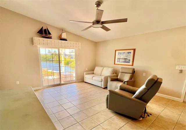 Photo 4 of Single family home for sale at 47-49 Hatchett Crk Rd, Venice, FL 34285 | MLS# O6434702 | Listing updated on 2026-09-04