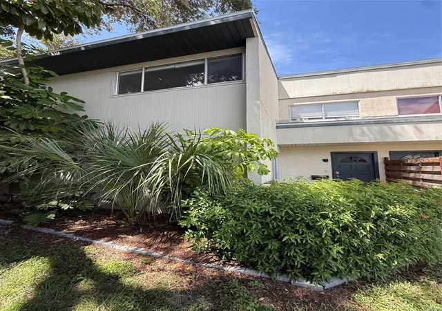 1st image of 6814 Whitman Pl #6814, Sarasota, FL 34243 | MLS# A4703382