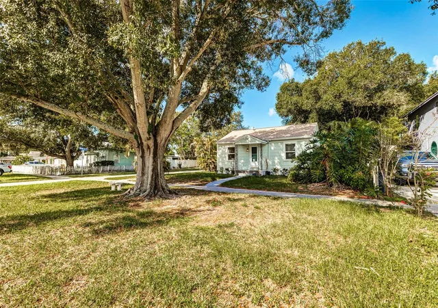 Photo 2 of Single family home for sale at 1419 55th Street S, Gulfport, FL 33707 | MLS# TB8540174 | Listing updated on 2026-09-30