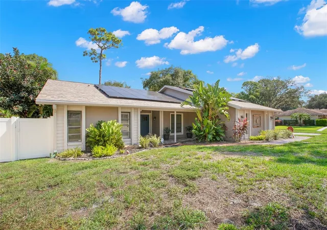 2nd image of 1419 Indian Trl S, Palm Harbor, FL 34683 | MLS# TB8540180