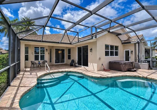 Photo 3 of Single family home for sale at 11871 Granite Woods Loop, Venice, FL 34292 | MLS# A4703385 | Listing updated on 2026-10-09