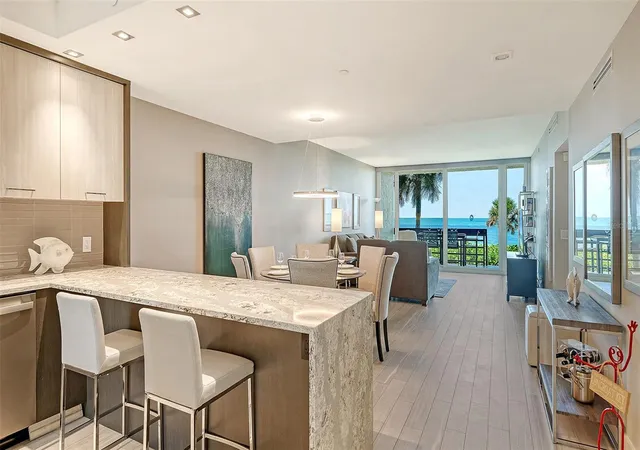 4th image of 1055 Gulf Of Mexico Dr, Longboat Key, FL 34228