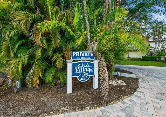 Photo 3 of Condo for sale at 4660 Ocean Blvd #F1, Sarasota, FL 34242 | MLS# A4703389 | Listing updated on 2026-09-22