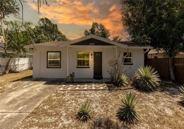 Photo 1 of Single family home for sale at 1949 Trotter Rd, Largo, FL 33774 | MLS# TB8540215 | Listing updated on 2026-09-08