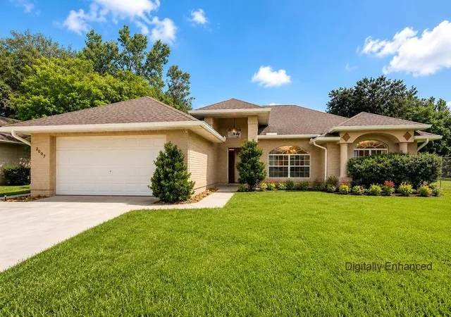Photo 2 of Single family home for sale at 2007 N Parkton Dr, Deltona, FL 32725 | MLS# O6434726 | Listing updated on 2026-08-29
