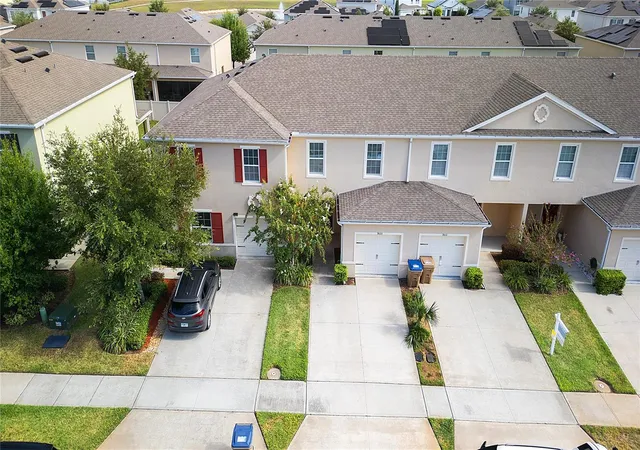 Photo 3 of Townhouse for sale at 9033 Wildflower Ln, Kissimmee, FL 34747 | MLS# O6434728 | Listing updated on 2026-10-07